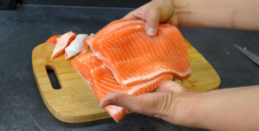 Хватит покупать в магазине: Вкуснейшая малосольная красная рыба, хоть горбуша, хоть форель!