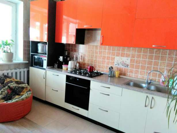 Первый мой собственный дизайн-проект кухни. Яркая и солнечная кухня 😊