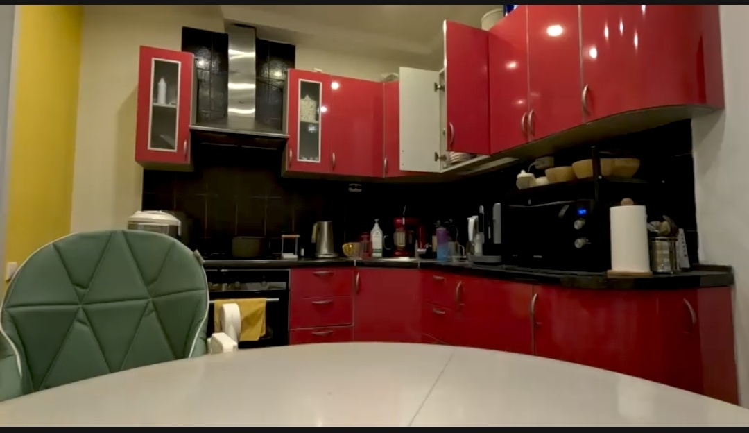 Кухня оставшаяся после предыдущих хозяев. 