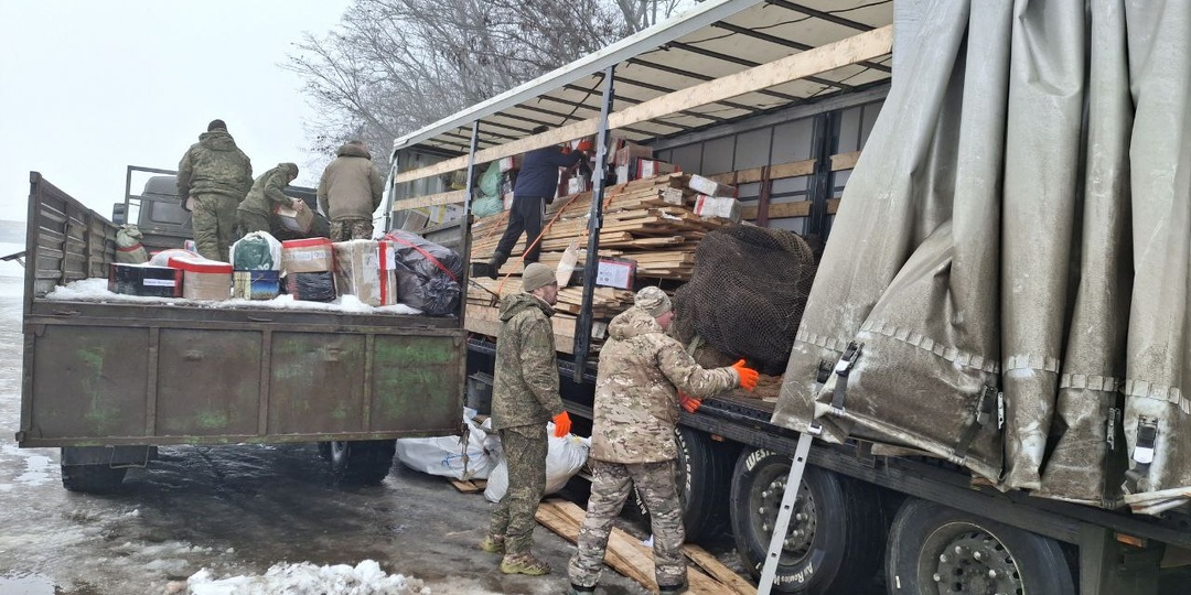 Посылки из Карелии передали землякам, служащим в Белгородской области
