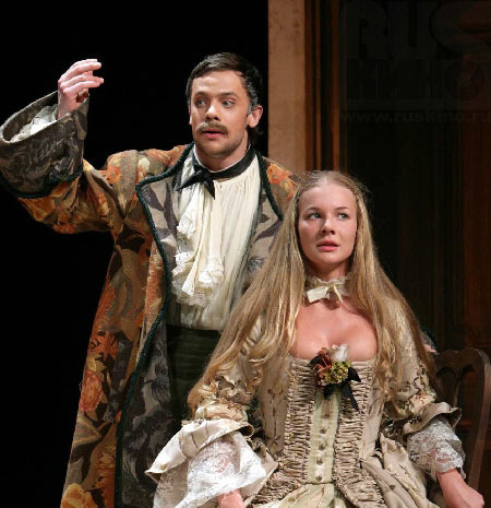 Елена Аросьева в театре. Фото: kino-teatr.ru