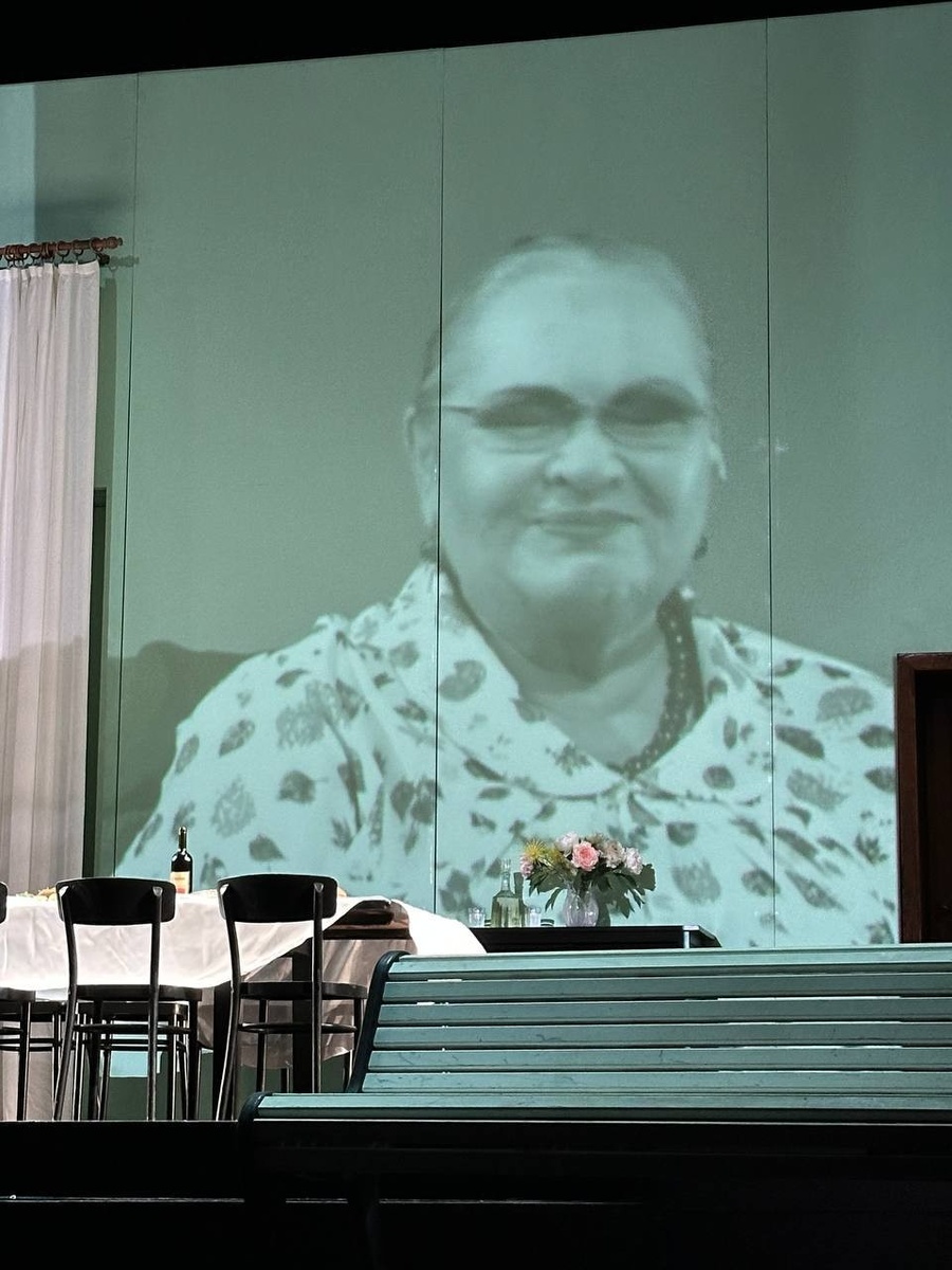 Сцена из спектакля Спектакль «Слава». БДТ. Фото автора.