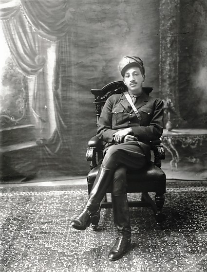 "Можно просто: Ваше величество"