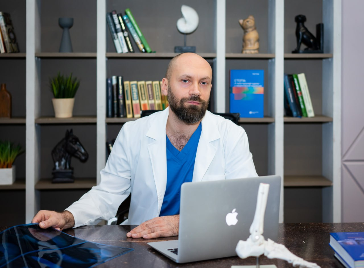 Хирург ортопед Красильников Сергей Николаевич