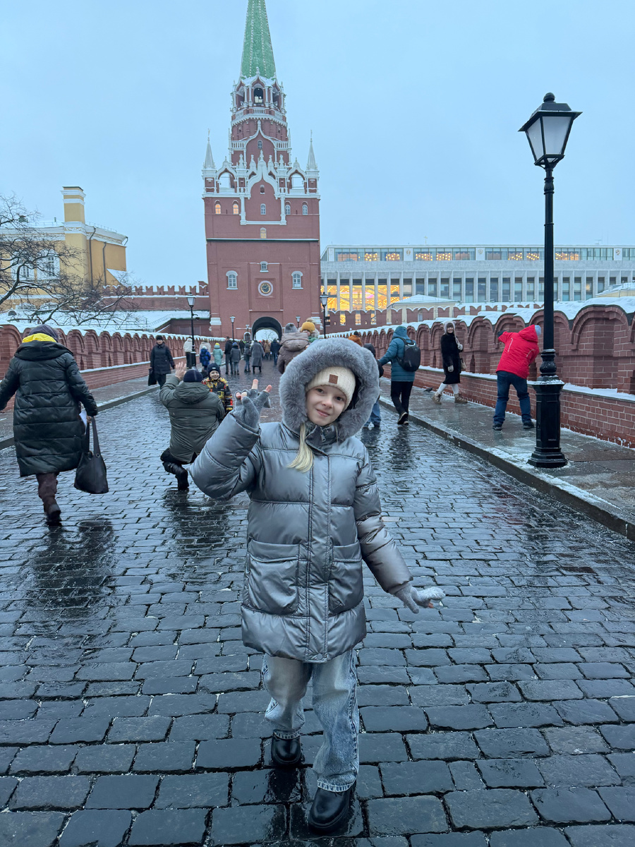 Кутафья башня кремля рядом