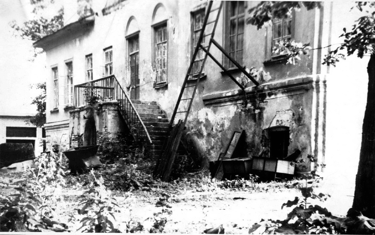 1975 год. (источник фото: паспорт ОКН)