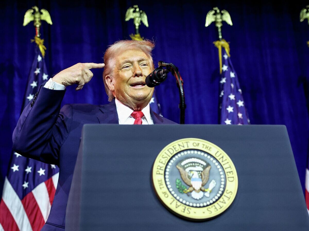    Президент США Дональд Трамп выступает перед законодателями-республиканцами из палаты представителей США в Трамп-Кеннеди-центре в Вашингтоне | © REUTERS / Kevin Lamarque