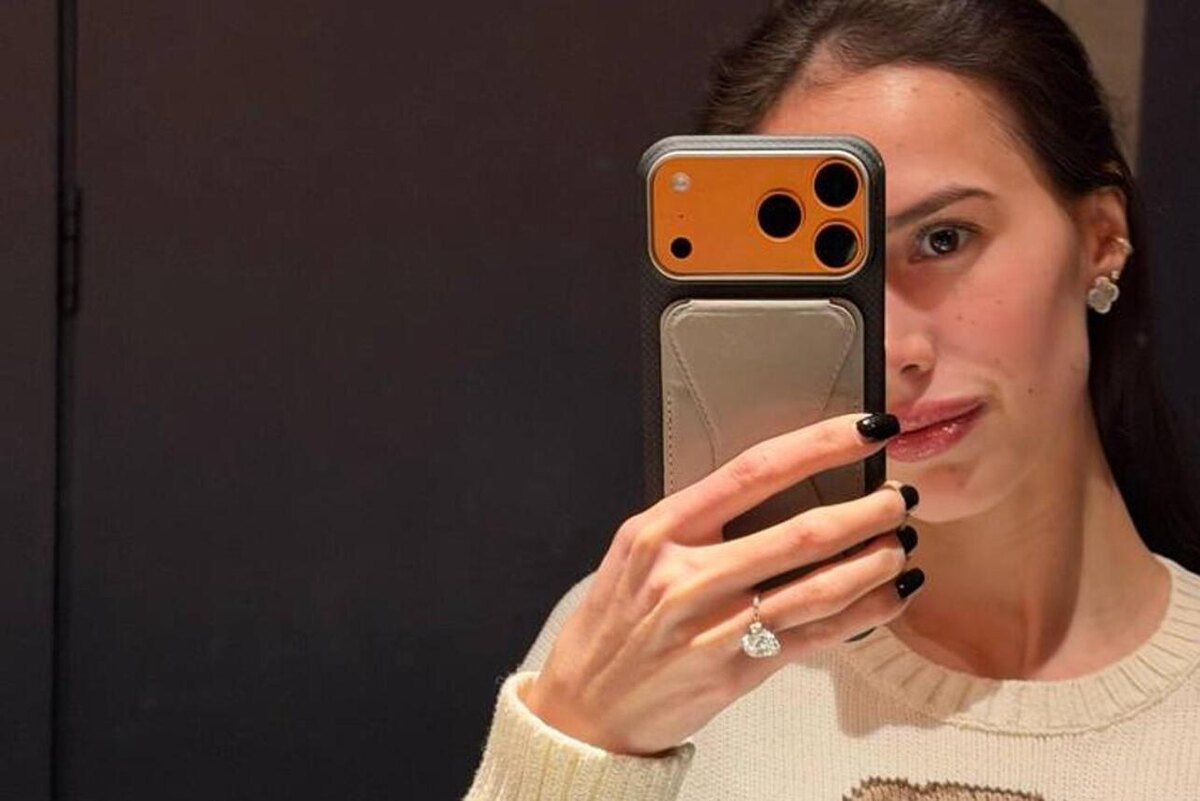    Алина Загитова похвасталась дорогим украшением Социальные сети