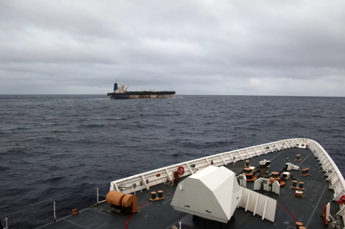    Пиратство «в любой точке мира».