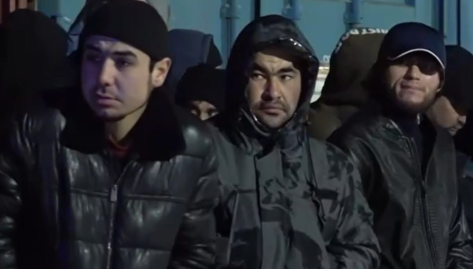 «Так будет с каждым!»: мигранты из Таджикистана паникуют из-за жесткого удара России по таджикской диаспоре