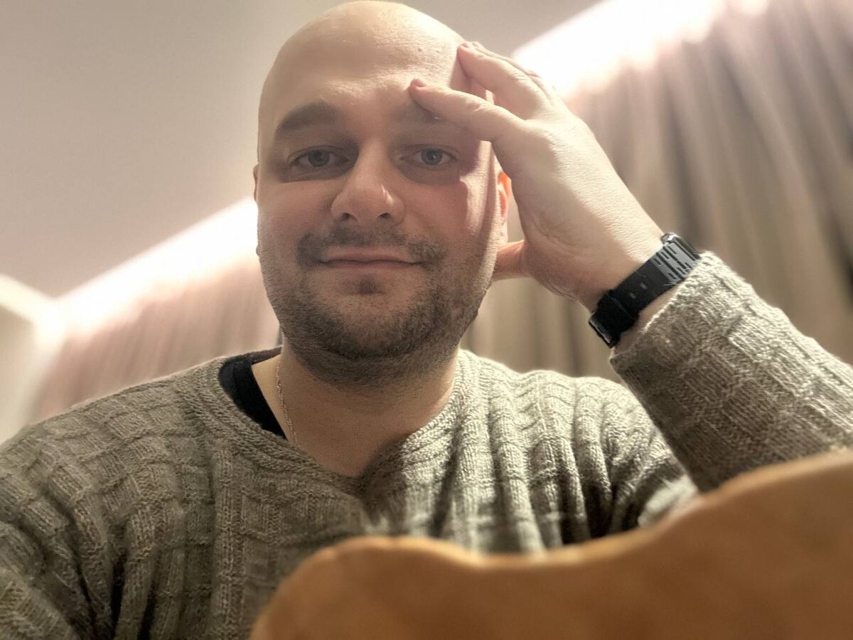 Спасибо за чудные свитер (ручная вязка!) и часы от друзей-подписчиков! 