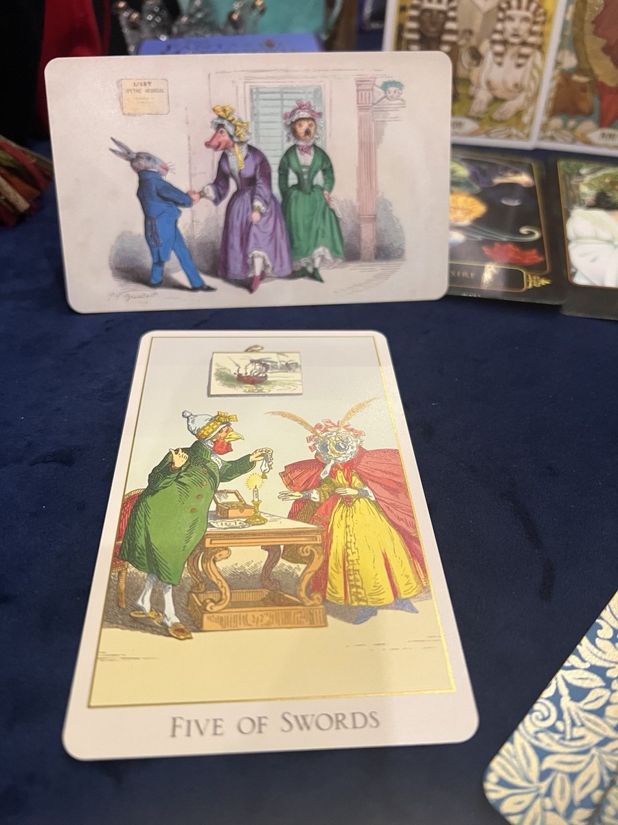 Аркан 5 Мечей "Таро Фантастический зверинец"