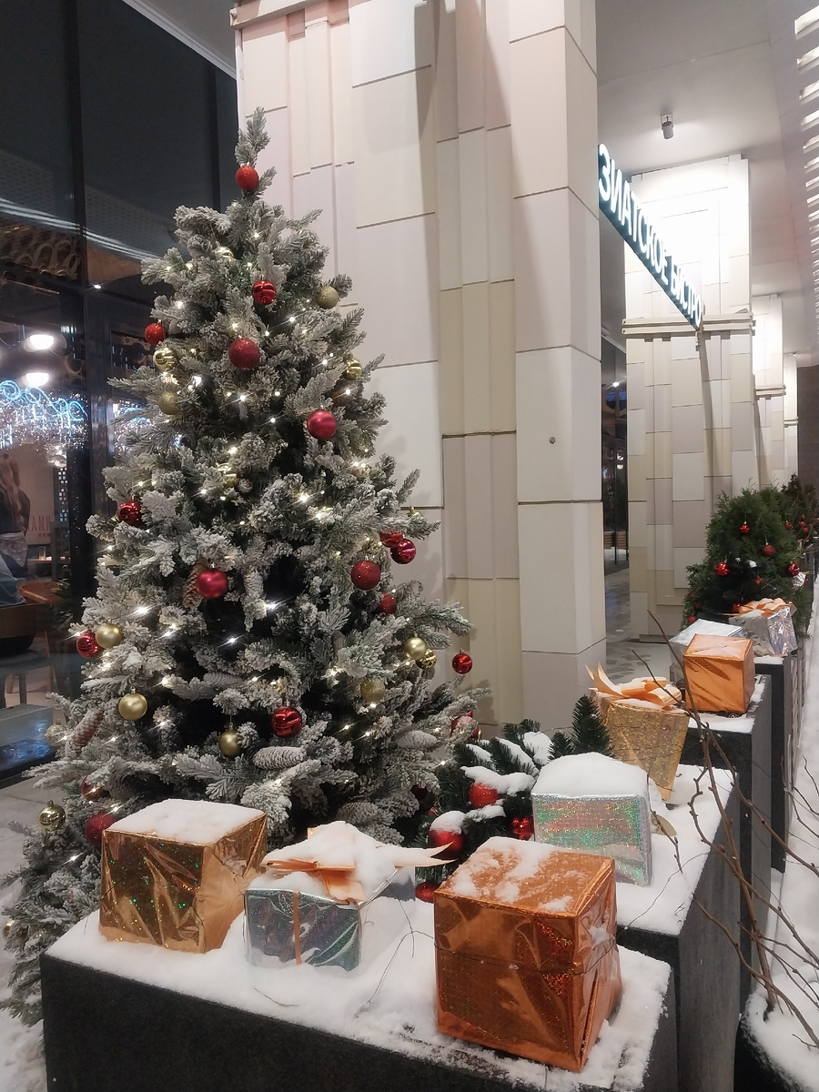 Кафе рядом с Аквакомплексом. Фото автора