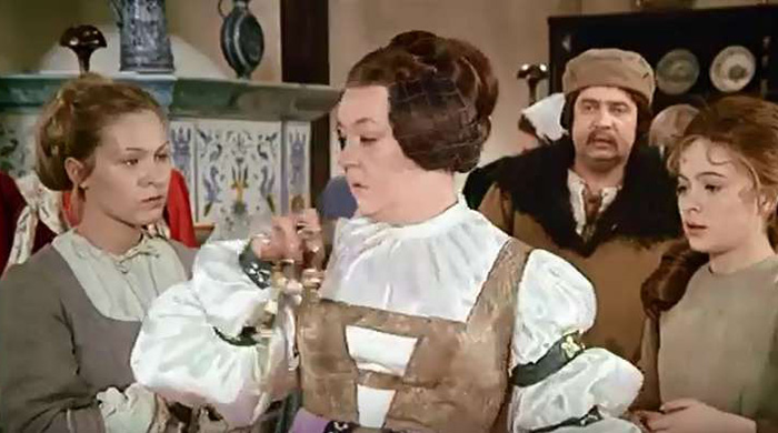 Кадр из фильма "Три орешка для Золушки"