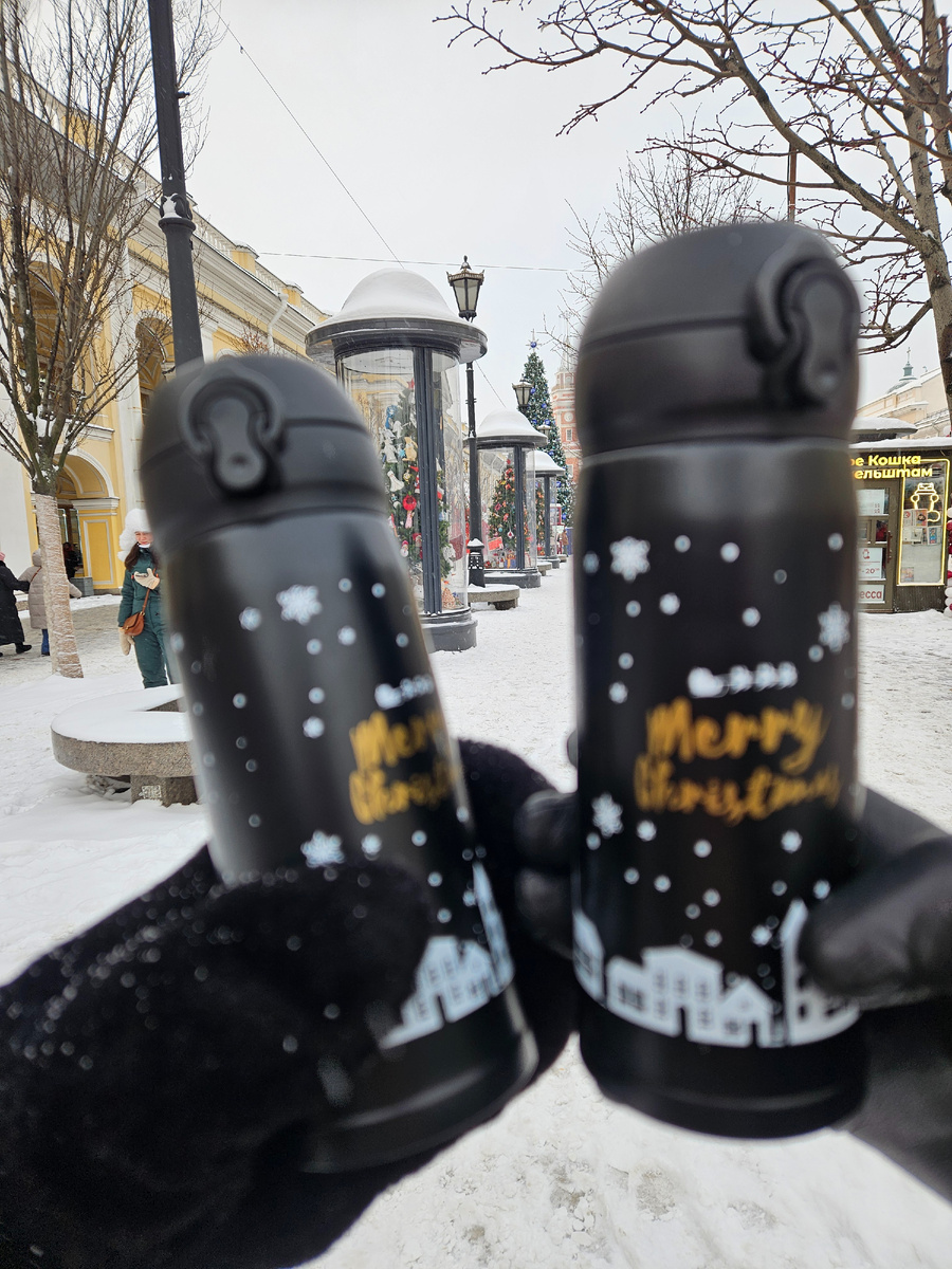 Термокружки с глинтвейном.