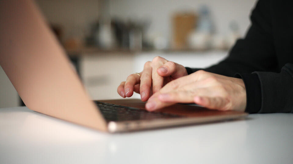     Украинцы искали поздравления с Рождеством на русском языке ИЗВЕСТИЯ/Юлия Майорова