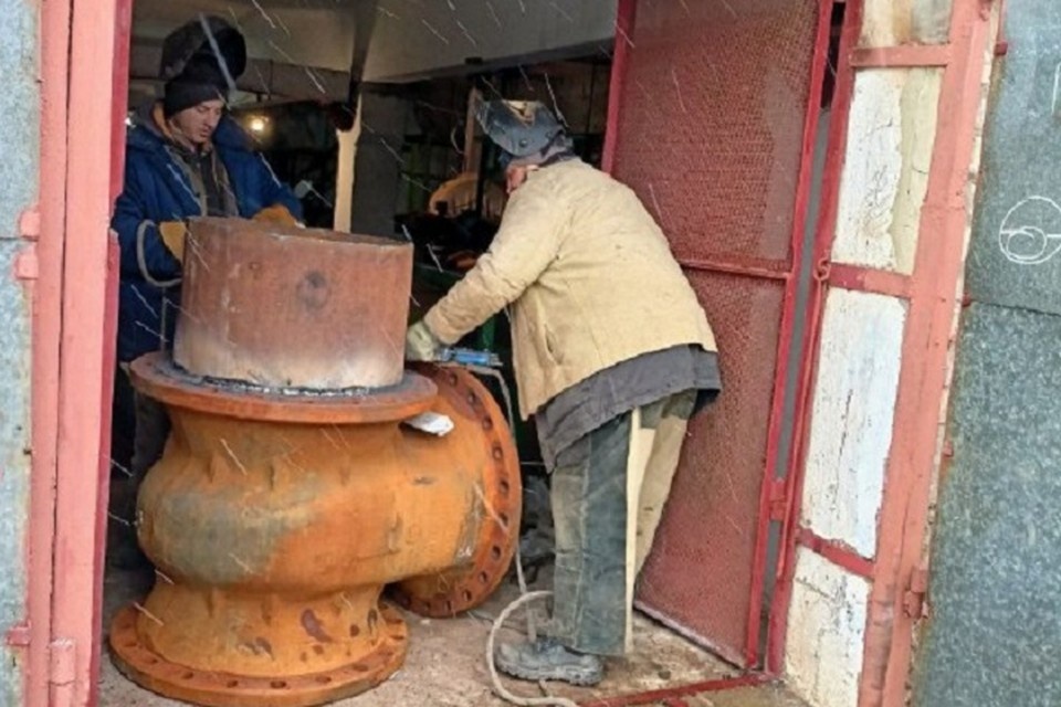    На фильтровальной станции была установлена новая задвижка. Фото: Минстрой ДНР