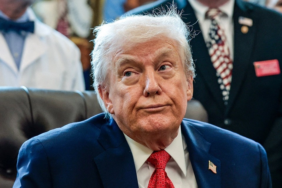    Американский лидер Дональд Трамп в настоящее время ведет активное обсуждение со своей командой возможности купить территорию Гренландии. REUTERS