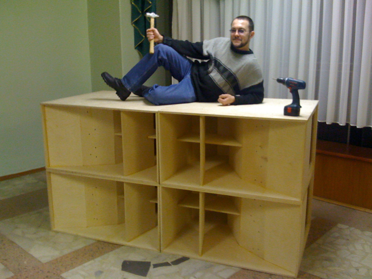 Диман Рыгин на только что запиленных сабах Martin WSX. 2008 год