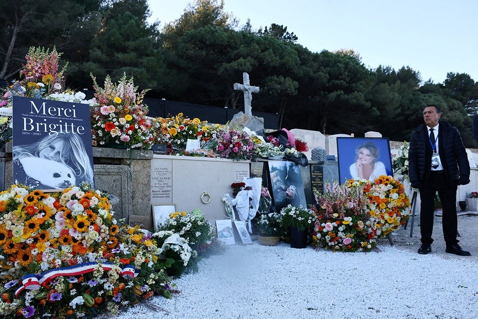    В Сен-Тропе завершились похороны Брижит Бардо REUTERS