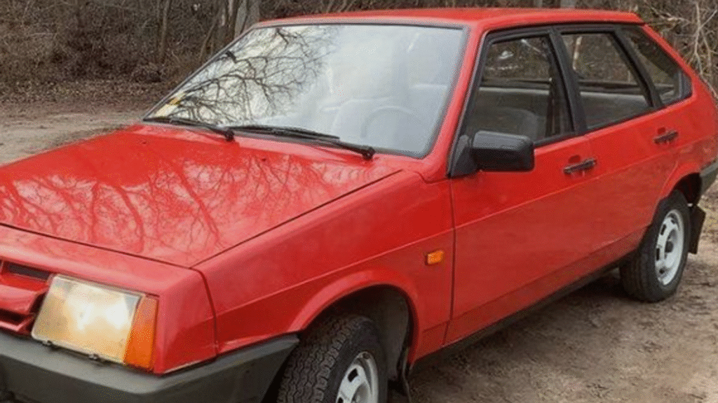    Редкий ВАЗ-2109 выставлен на продажу в РФ за 850 тысяч рублей (источник изображения) News Express Team