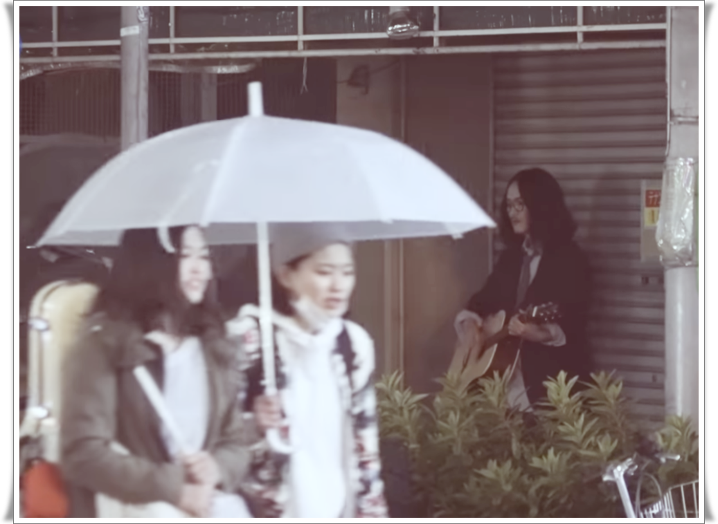 "Мы стоим на переходеее... Мимо нас любовь проходииит..." (помните из "Осторожно, модерн"?))). Скрин и редакция Автора.