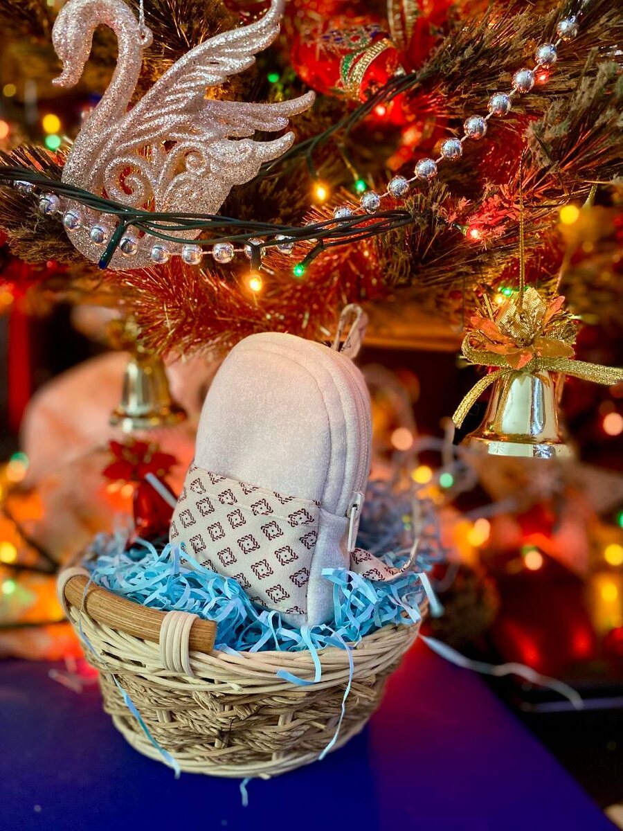 Листайте карусель