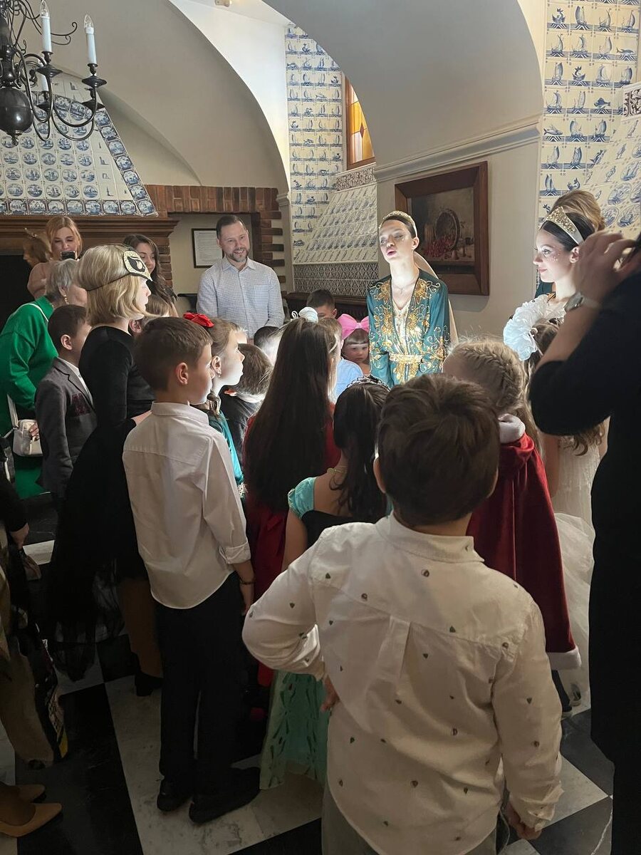 Путешествие по Константиновскому дворцу