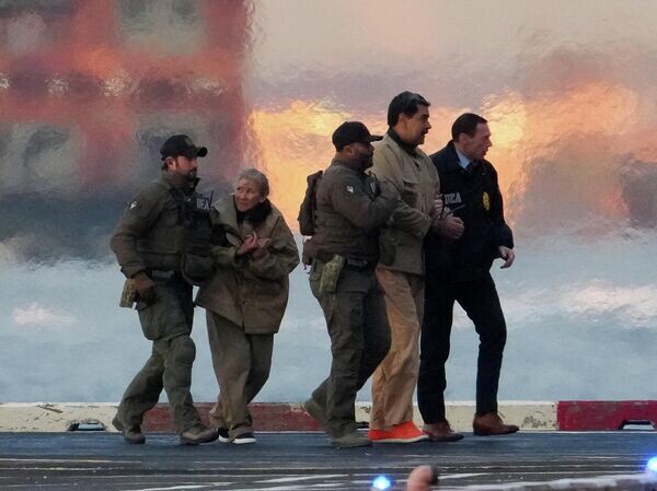    © REUTERS / Adam Gray