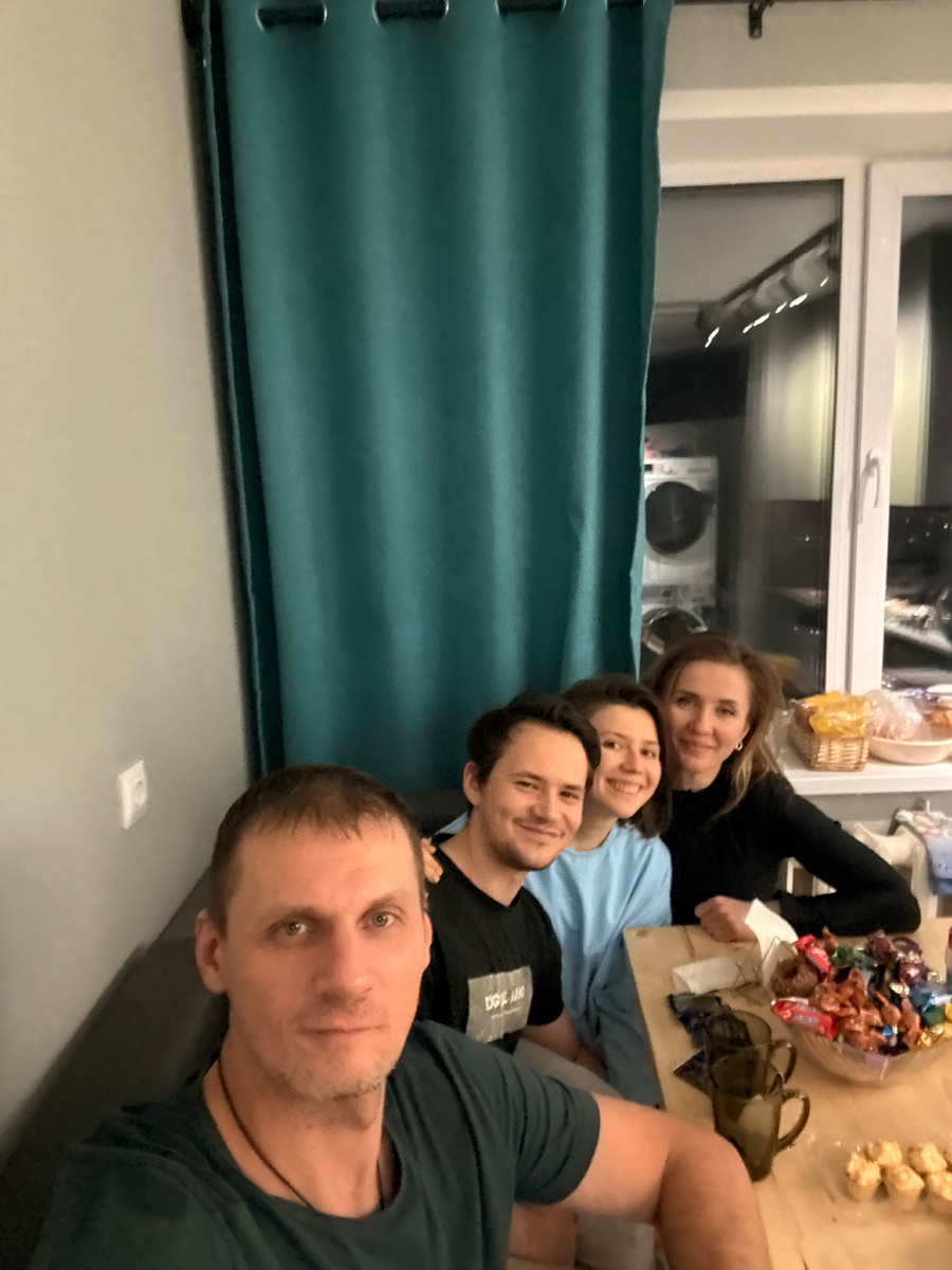 Сестра с зятем у нас в гостях