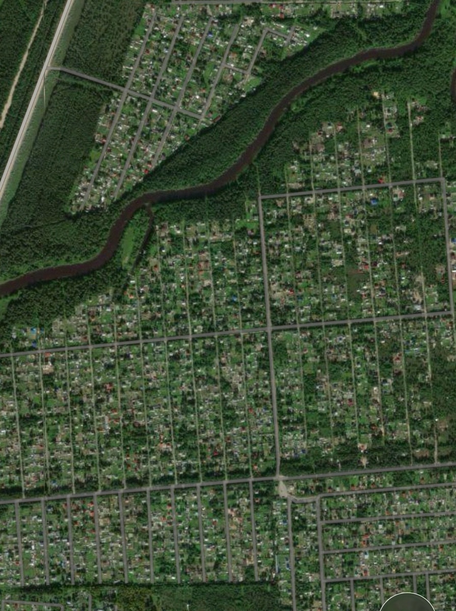 Типичный СНТ или СОТ нашего района (дачный городок на болотах).