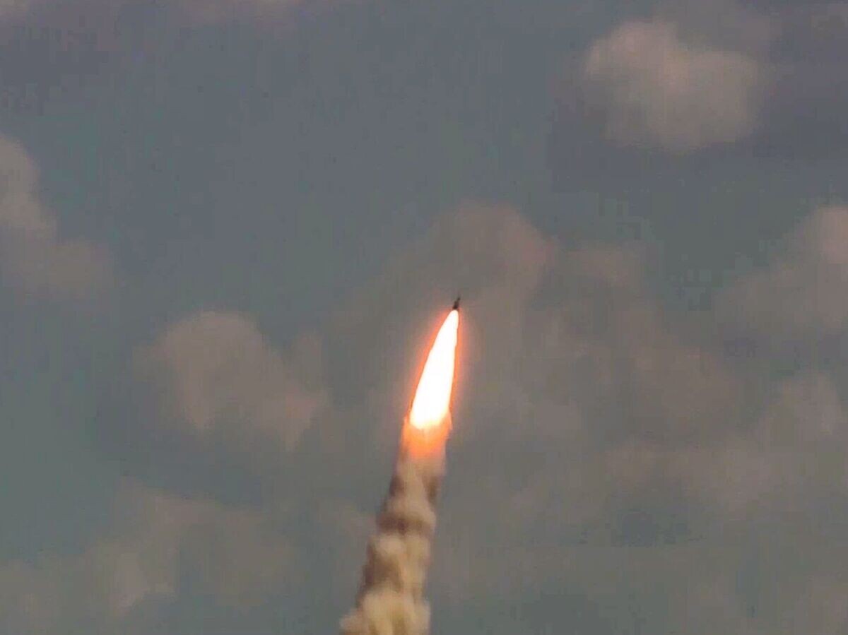    Новейшая ЗРС С-500 провела испытательные стрельбы на полигоне "Капустин Яр"© Пресс-служба Минобороны РФ