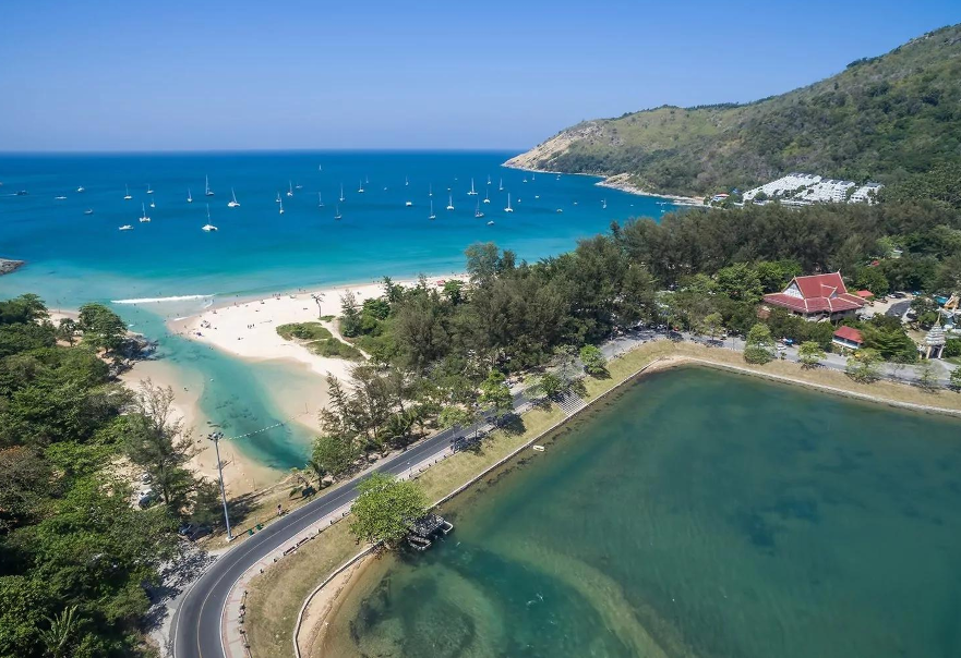 Пляж Най Харн 