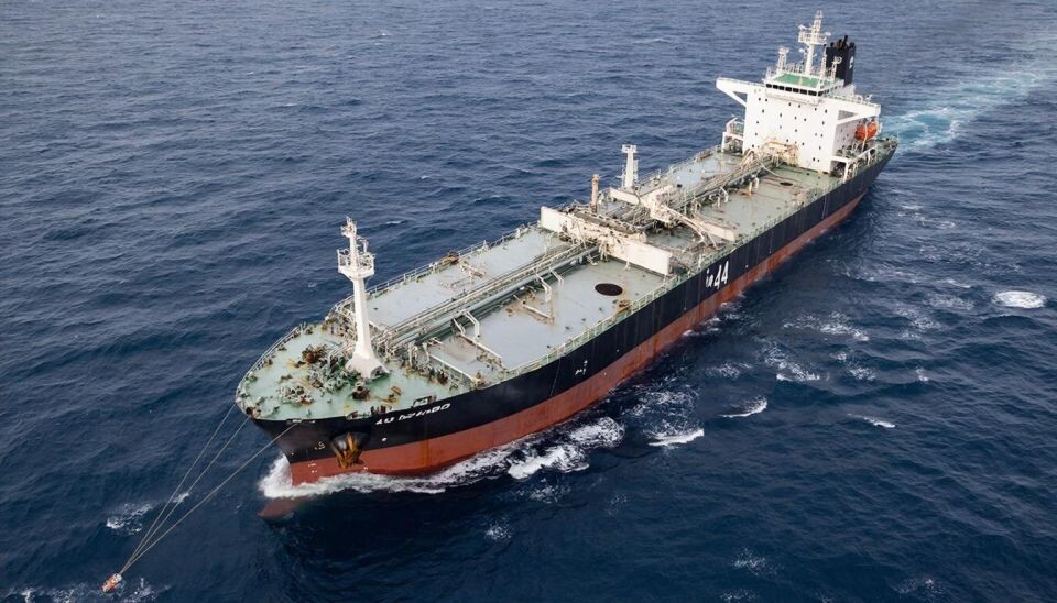    Нефтяной танкер в море. Источник: сгенерировано нейросетью