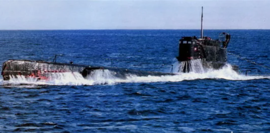 О тяжёлом быте на подводной лодке. И встречаются ли у нас дураки?