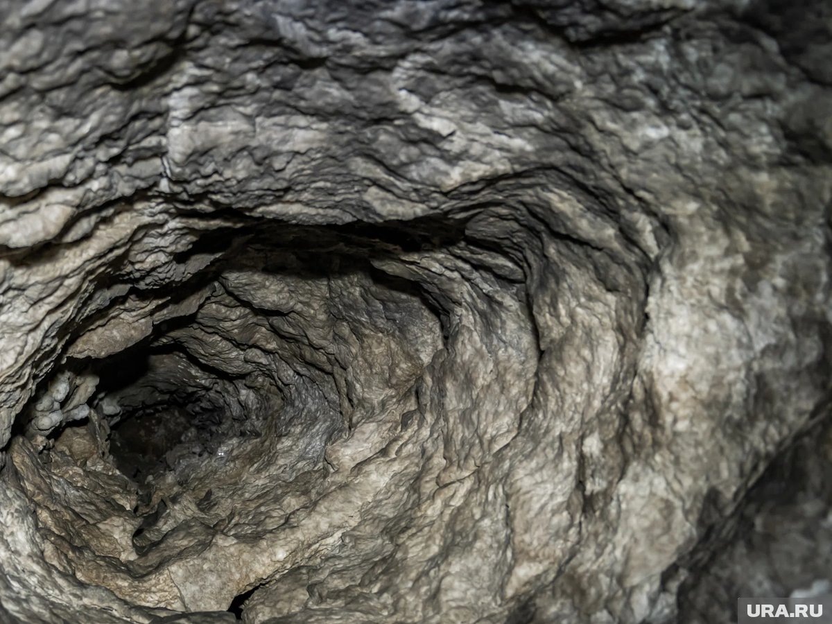     Следователи предположили, что Усольцевы могли пропасть в пещерах Кутурчинского белогорья