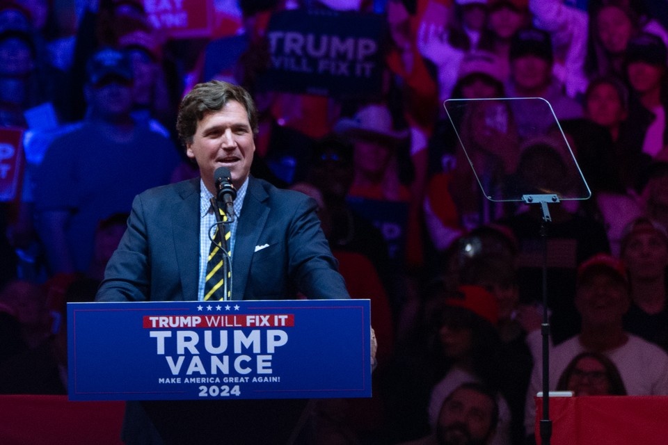    Карлсон высмеял заявление, что Путин - враг США GLOBAL LOOK PRESS