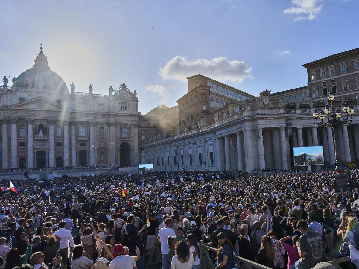    Ватикан в ожидании объявления имени нового папы римского | © AP Photo / Bernat Armangue