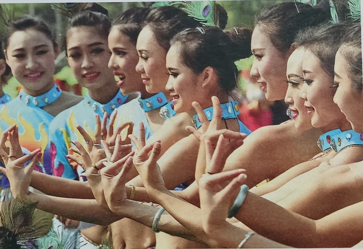 В Китае официально насчитывается 56 национальностей. Но, скорее всего, их ещё больше. Одним из малоизвестных этнических меньшинств являются дайцы, или, как их ещё называют, дай. Количество представителей этого народа – более миллиона.