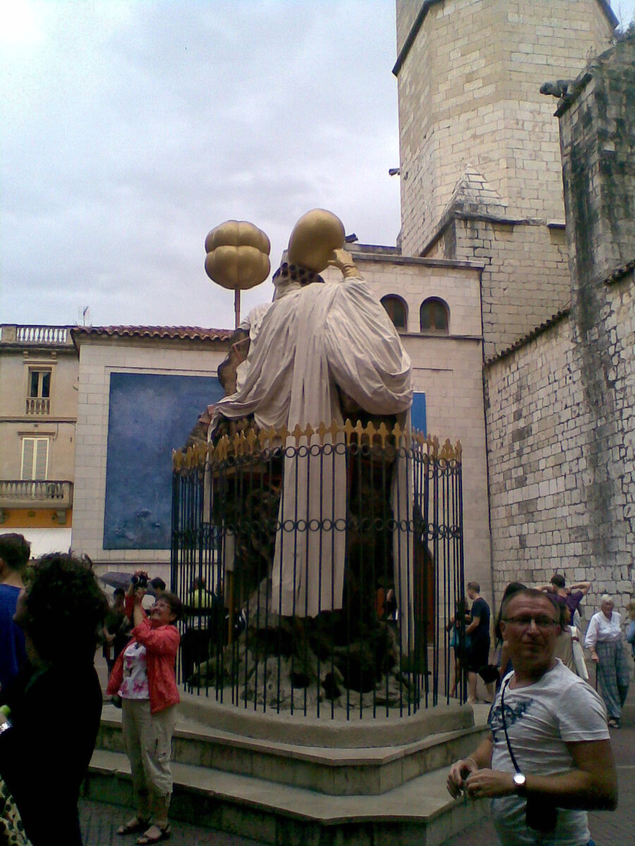 Это Фигерас. Дом Сальвадора Дали. Фото из личного.