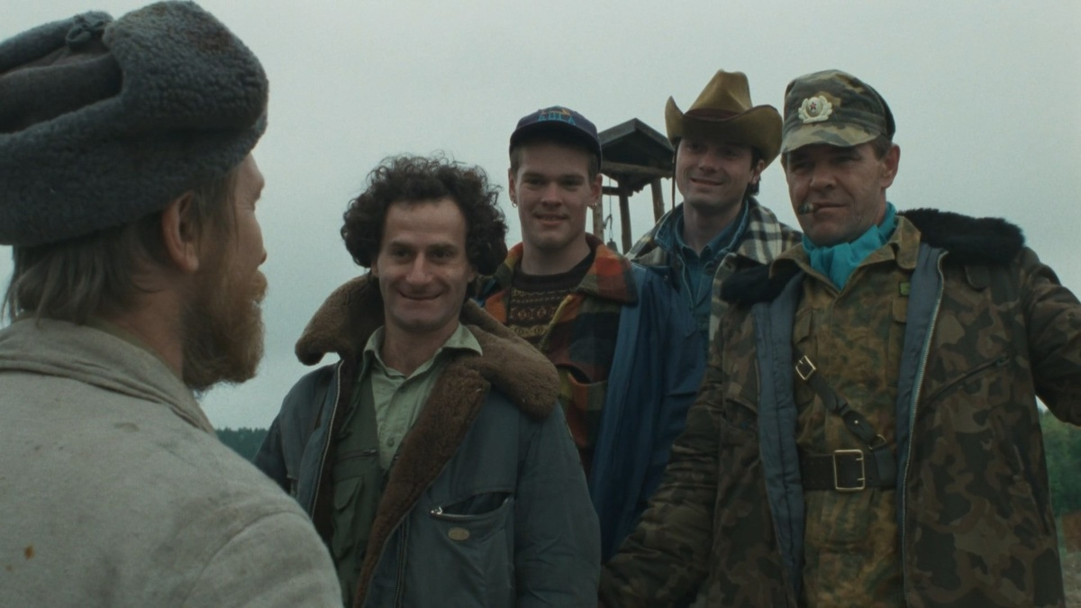 Кузьмич после медитации не узнаёт давних друзей.