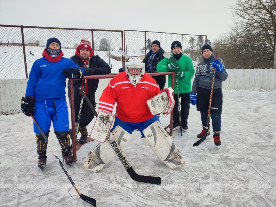     Каток в Копыле приглашает!