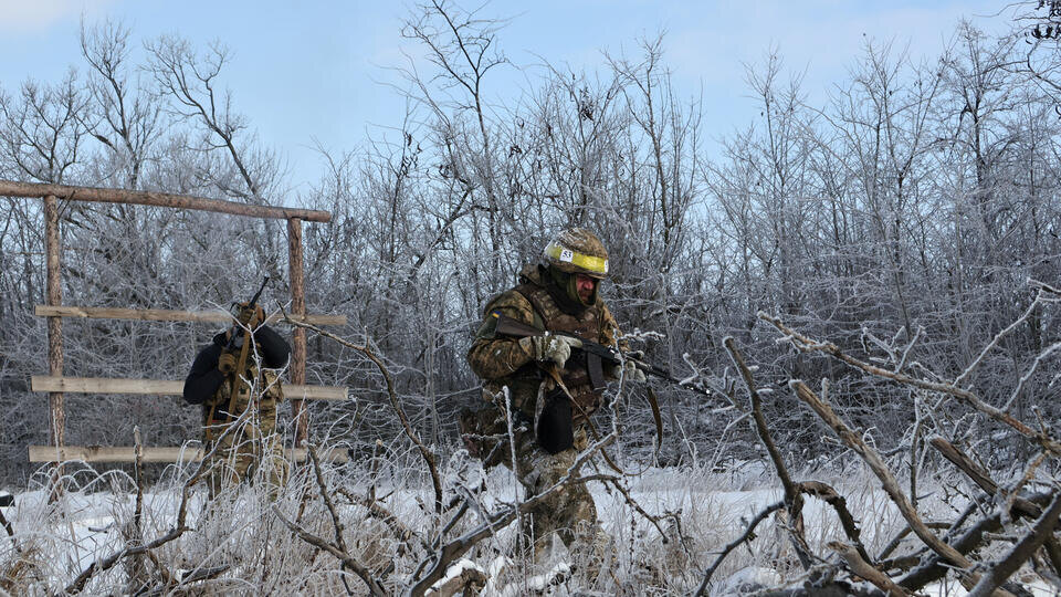     Беженка из Ставок: командование ВСУ заваривало люки танков перед боем REUTERS/Andriy Andriyenko