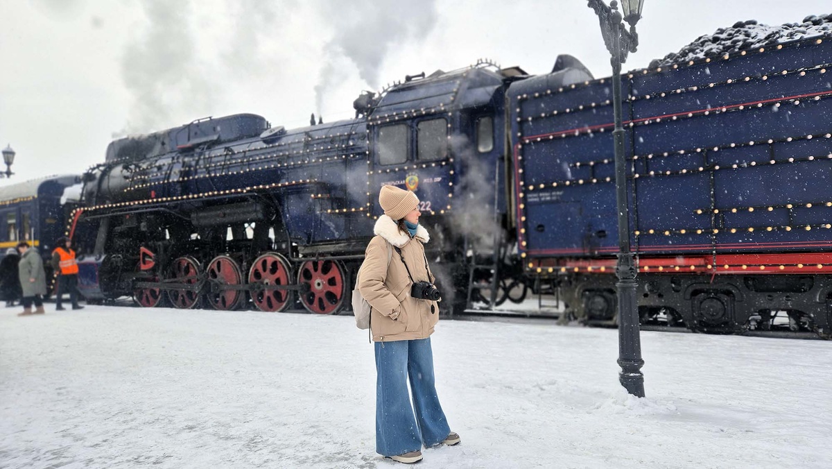 Впервые фестиваль "Русское Рождество" в Шуе прошел в 2020 году. Его создатели решили возродить традиции празднования Рождества, которые существовали в нашей стране до революции. В итоге фестиваль стал доброй традицией и одним из самых ярких зимних событий в центральной части России. Сегодня количество гостей, приезжающих на "Русское Рождество", более чем в четыре раза превышает население Шуи