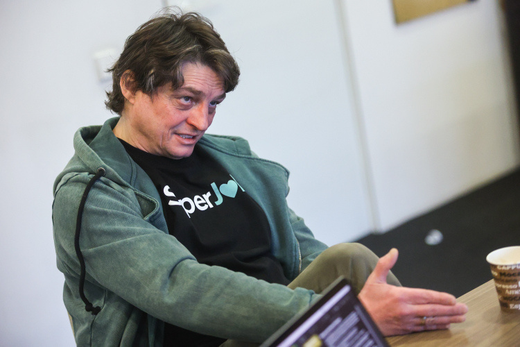    Основатель и президент рекрутингового портала Superjob Алексей Захаров: «Когда мне задают вопрос, а возможна ли безработица, я говорю, что в текущих условиях она принципиально непредставима, особенно с учетом того, что значительную часть рабочей силы замещают иммигранты».   
Фото: «БИЗНЕС Online»