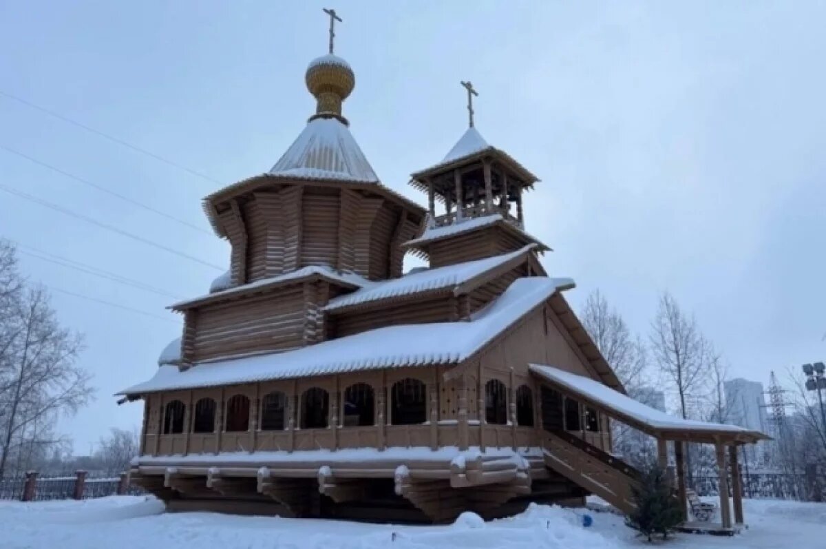    В Сургуте более 3,5 тысячи жителей побывали на рождественских службах