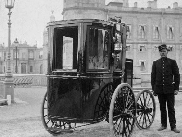 Первый электромобиль.
