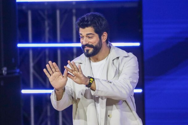 Бурак Озчивит