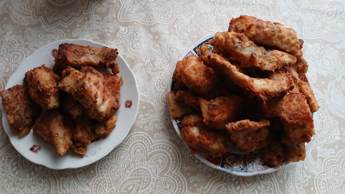 Фото автора. Слева окунь, справа минтай.