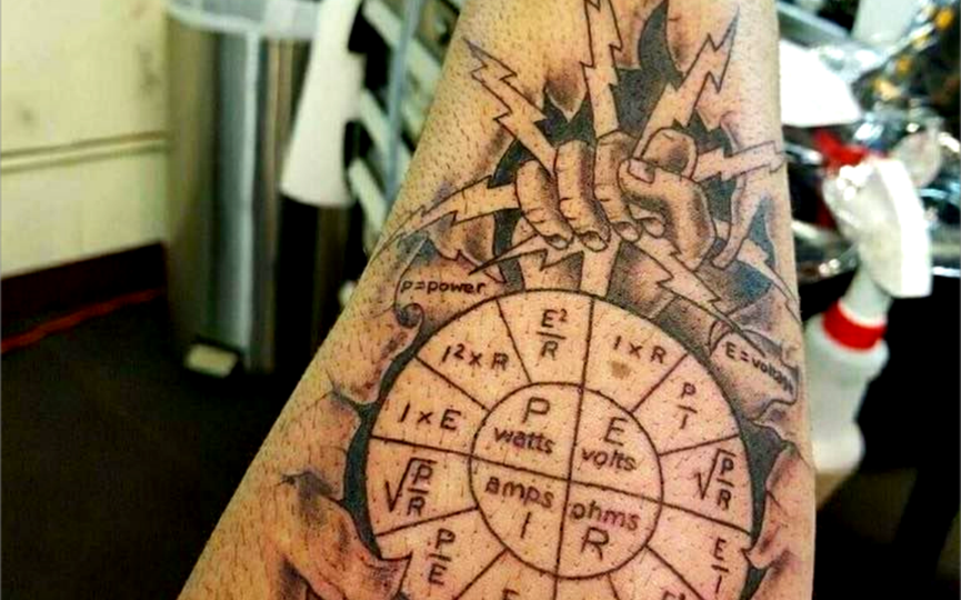 Скрытый враг в розетке: как падение напряжения портит технику